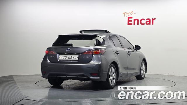 Лексус CT200h 2015 — миниатюра 2