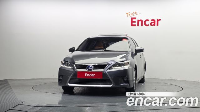 Лексус CT200h 2015 — миниатюра 3