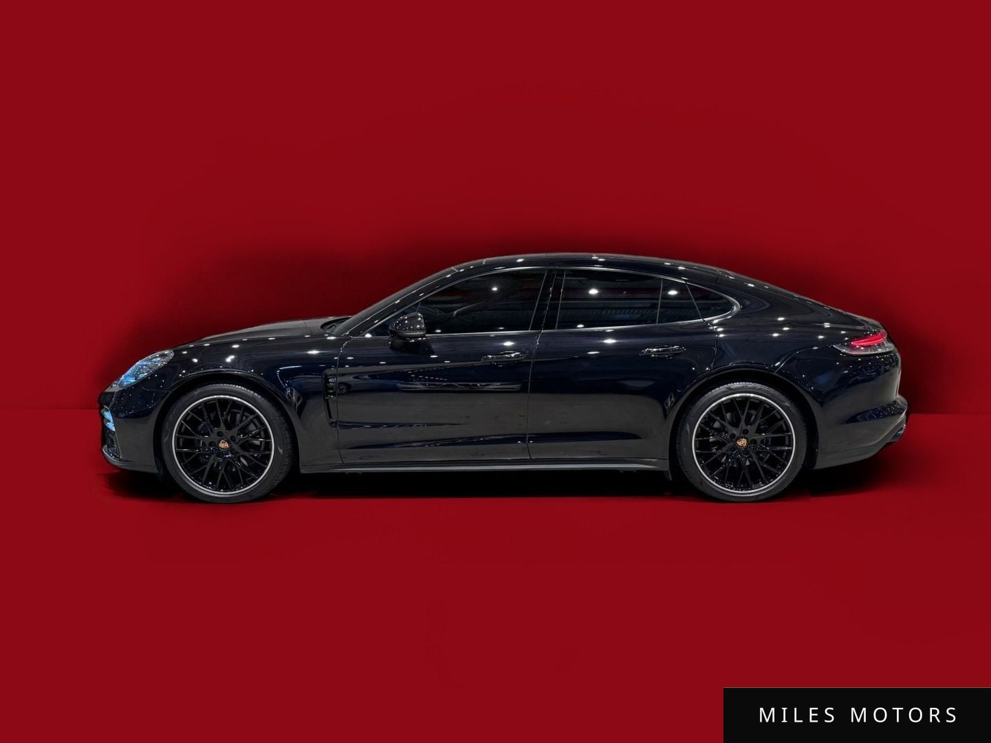 Porsche Panamera 2021 — фото 1 из 12