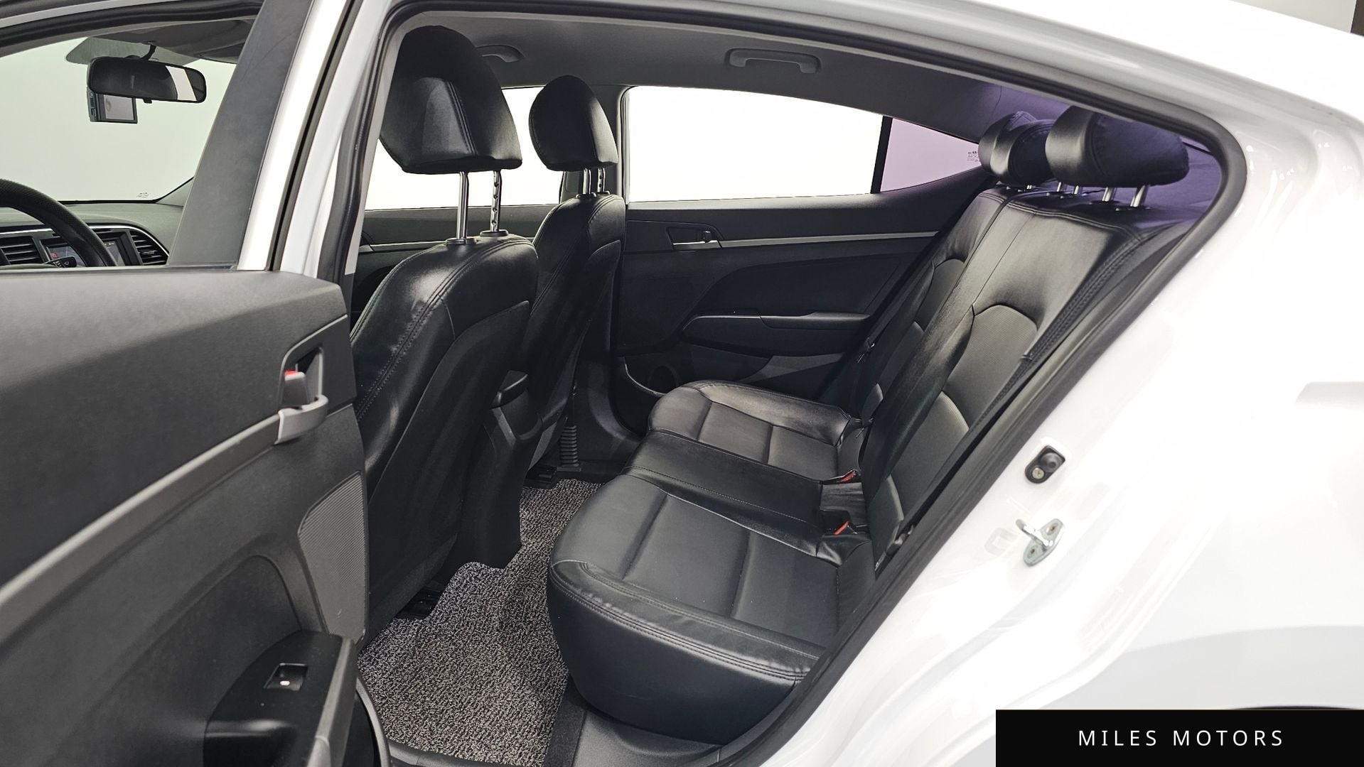 Hyundai AVANTE 2016 — миниатюра 11