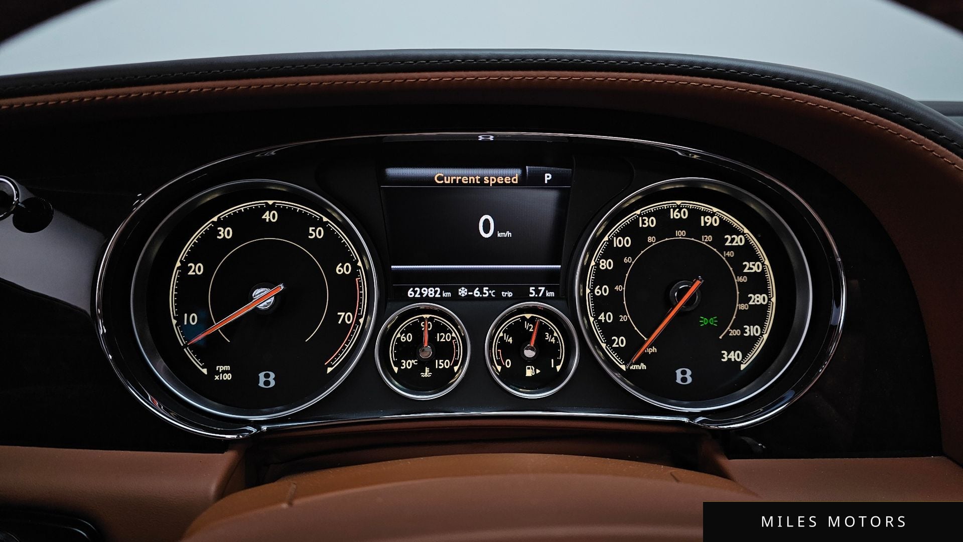 Bentley 플라잉스퍼 2018 — миниатюра 8
