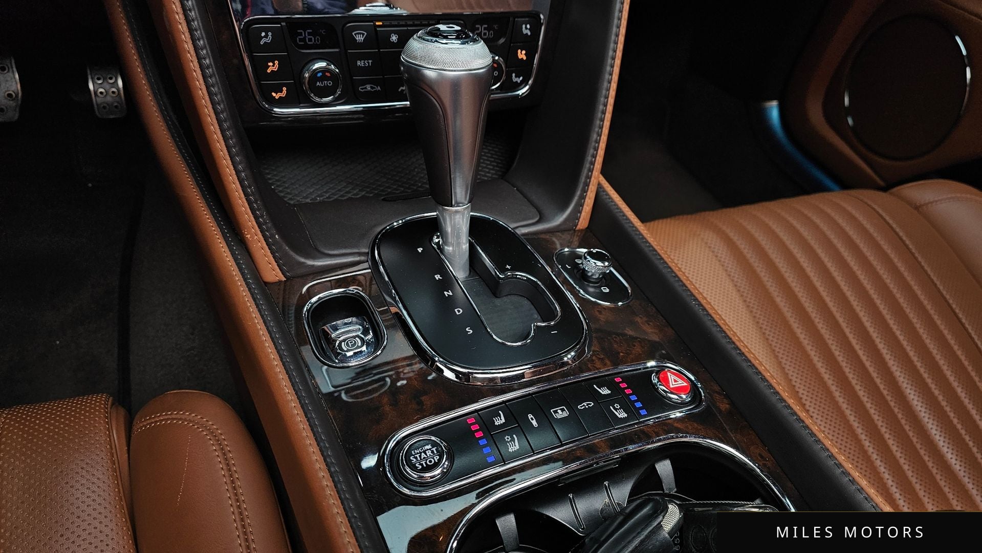 Bentley 플라잉스퍼 2018 — миниатюра 9