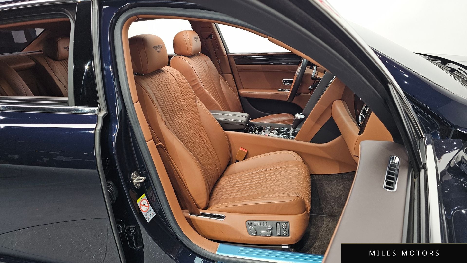Bentley 플라잉스퍼 2018 — миниатюра 10