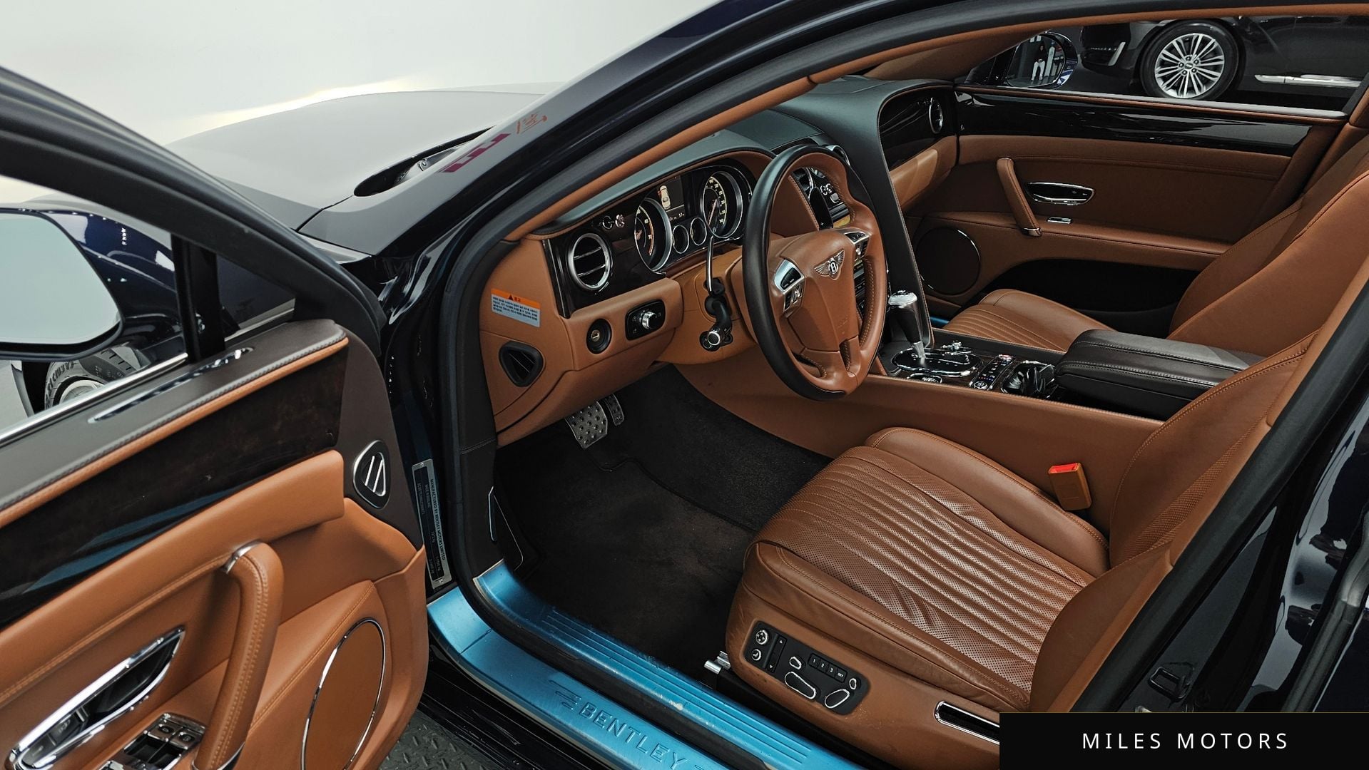 Bentley 플라잉스퍼 2018 — миниатюра 11