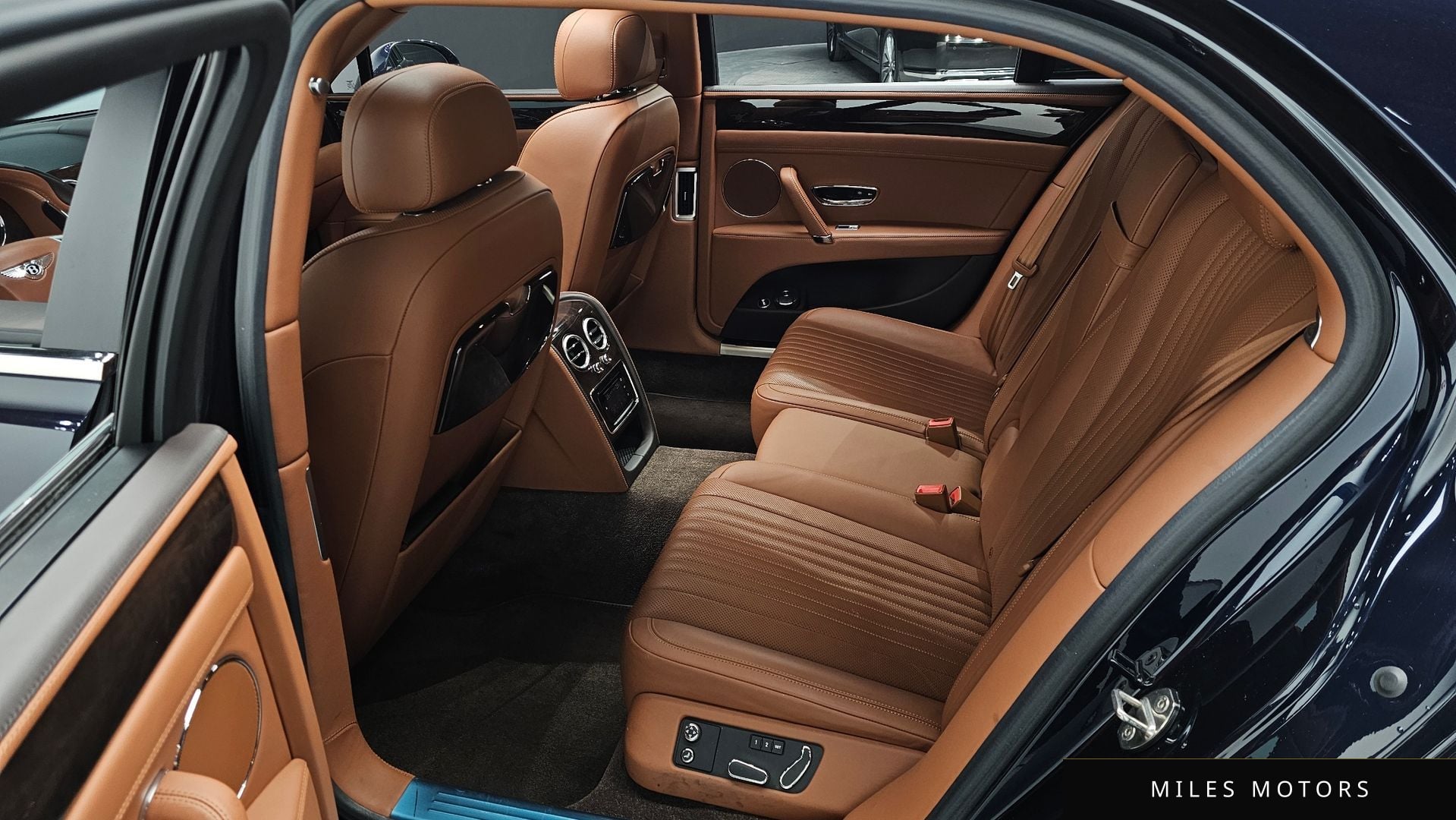 Bentley 플라잉스퍼 2018 — миниатюра 12