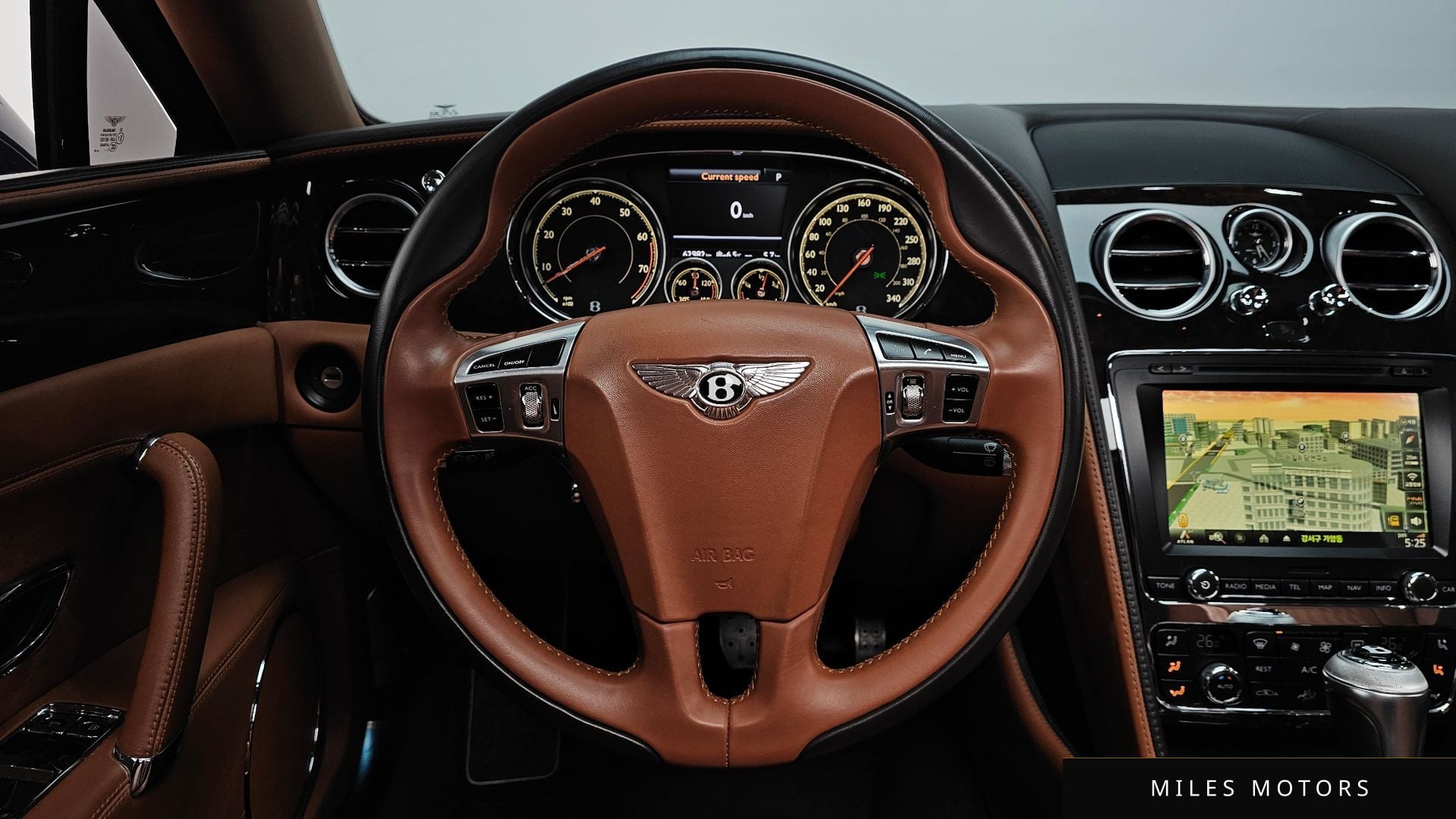 Bentley 플라잉스퍼 2018 — миниатюра 13