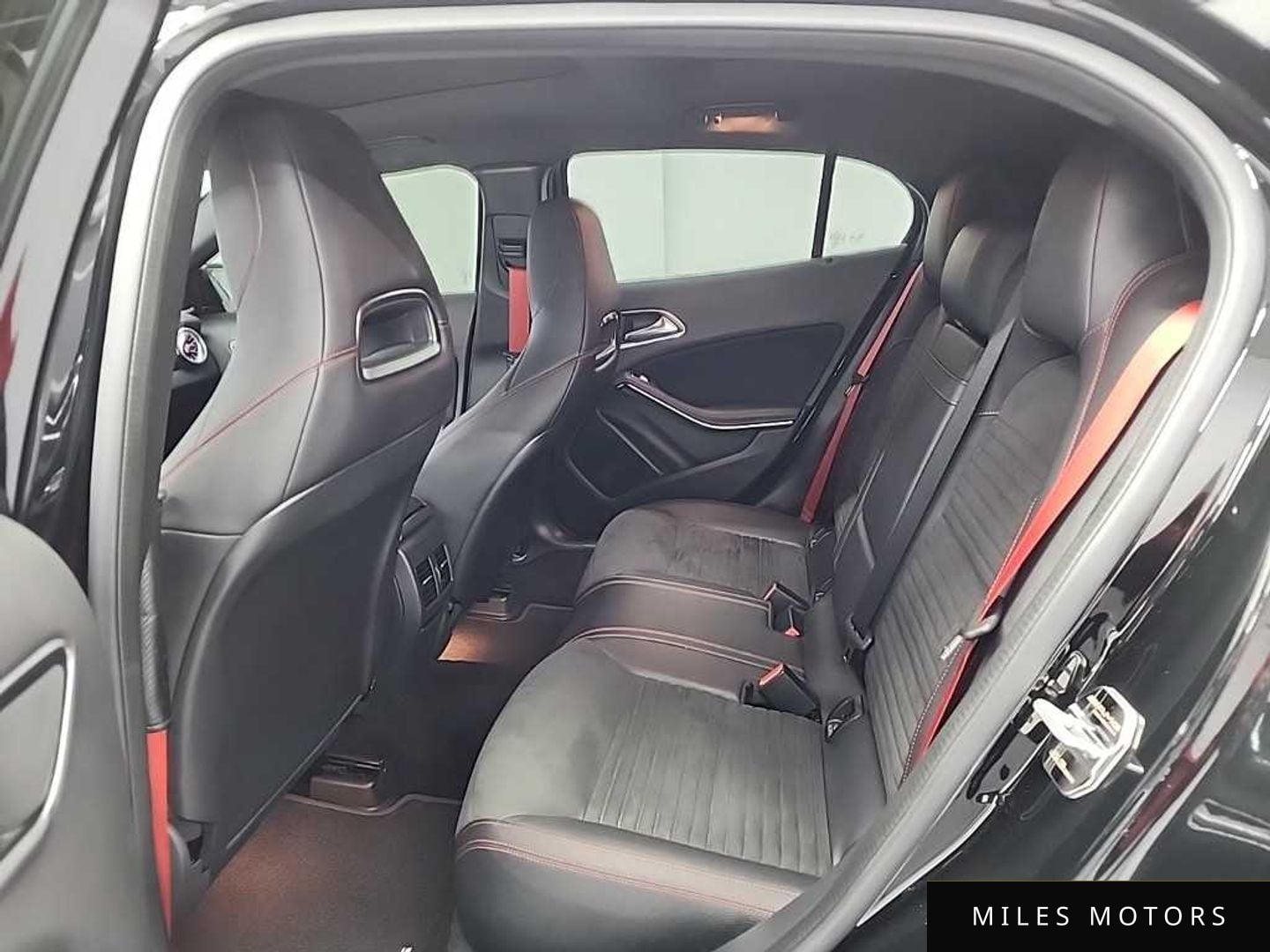 Mercedes-Benz GLA-Class X156 2018 — миниатюра 12