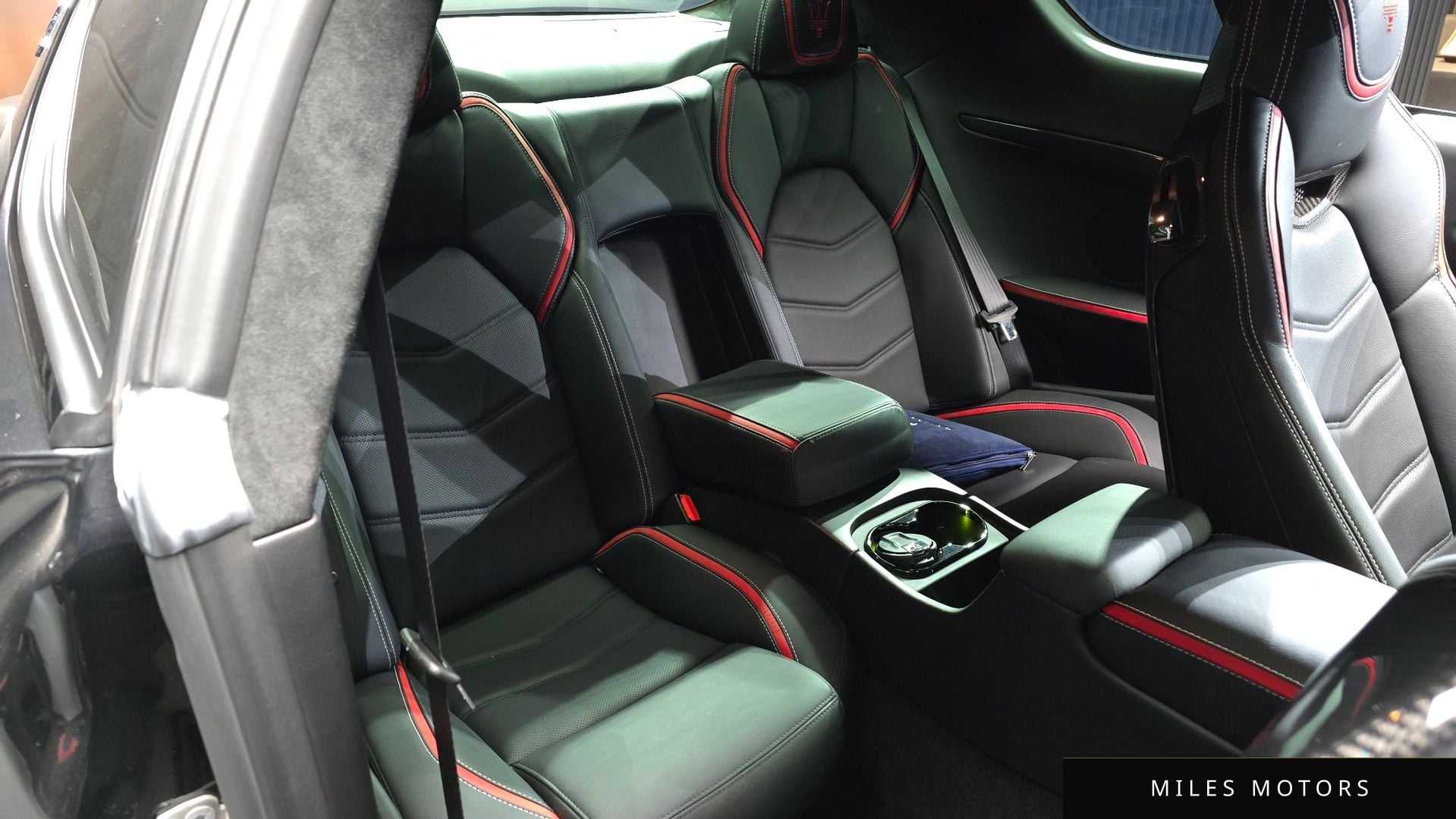 Maserati GranTurismo 2018 — миниатюра 12