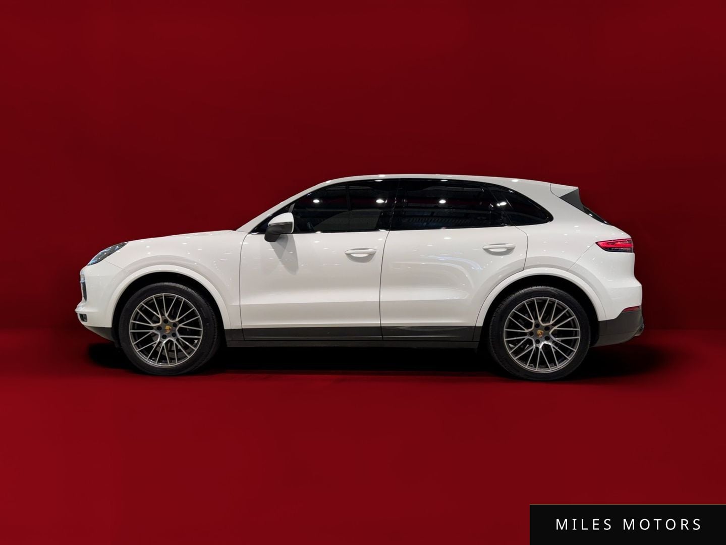Porsche Cayenne 2020 — фото 1 из 12