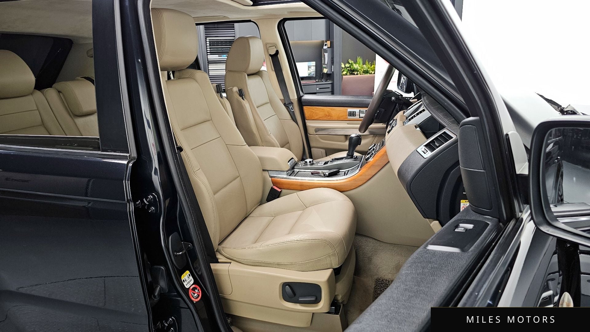 Land Rover Range Rover Sport 2011 — миниатюра 10