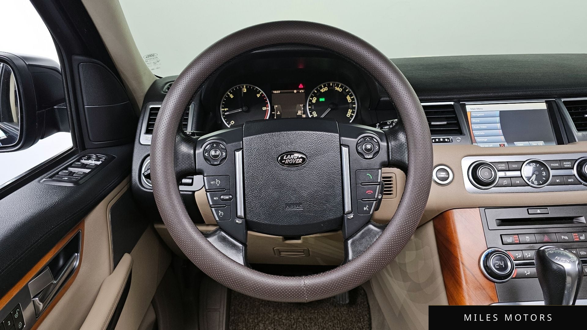 Land Rover Range Rover Sport 2011 — миниатюра 13