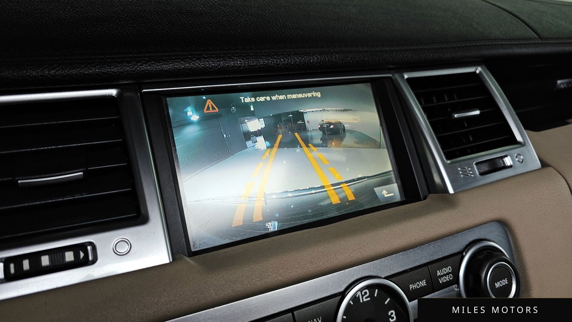 Land Rover Range Rover Sport 2011 — миниатюра 15