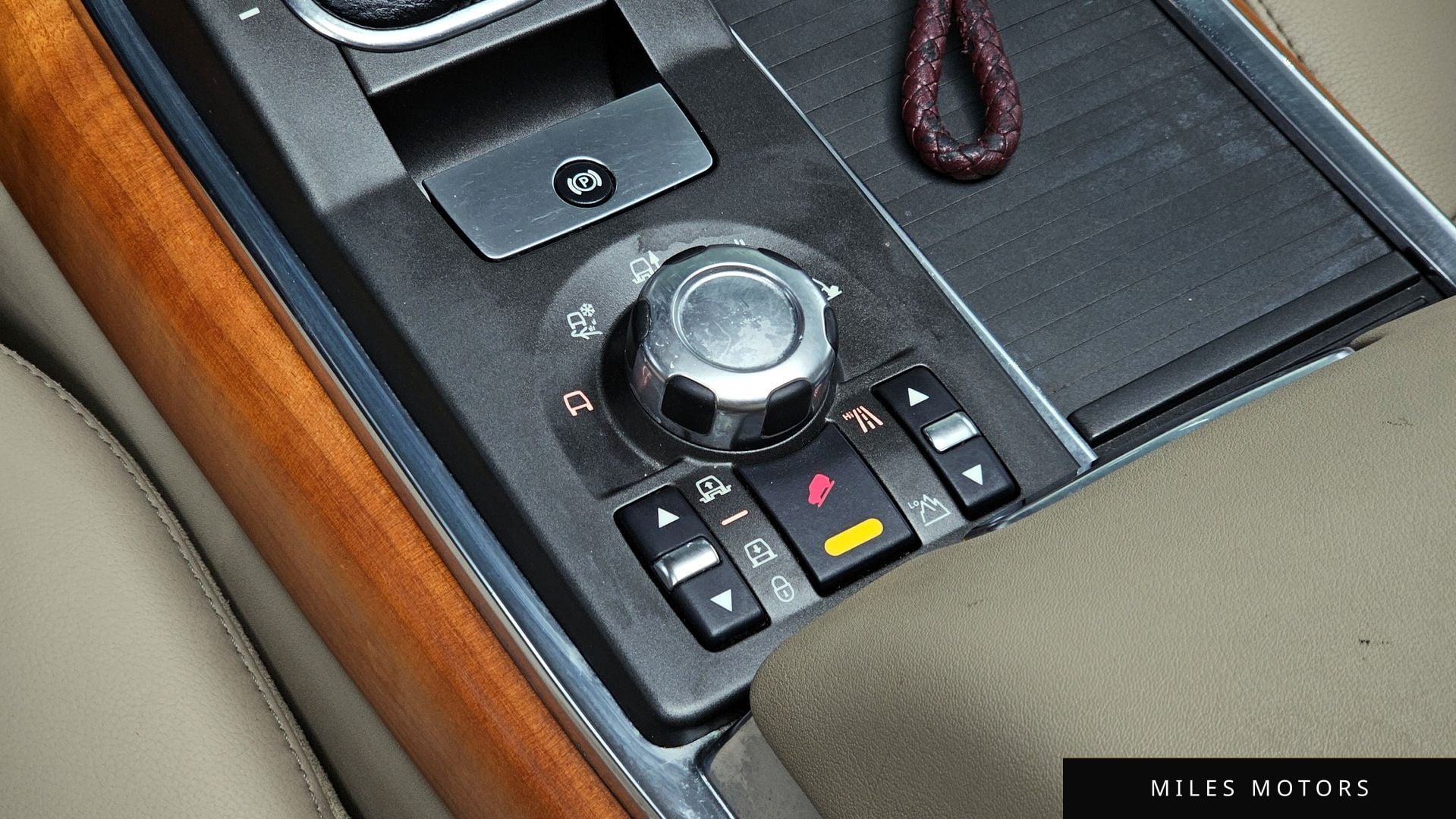 Land Rover Range Rover Sport 2011 — миниатюра 18
