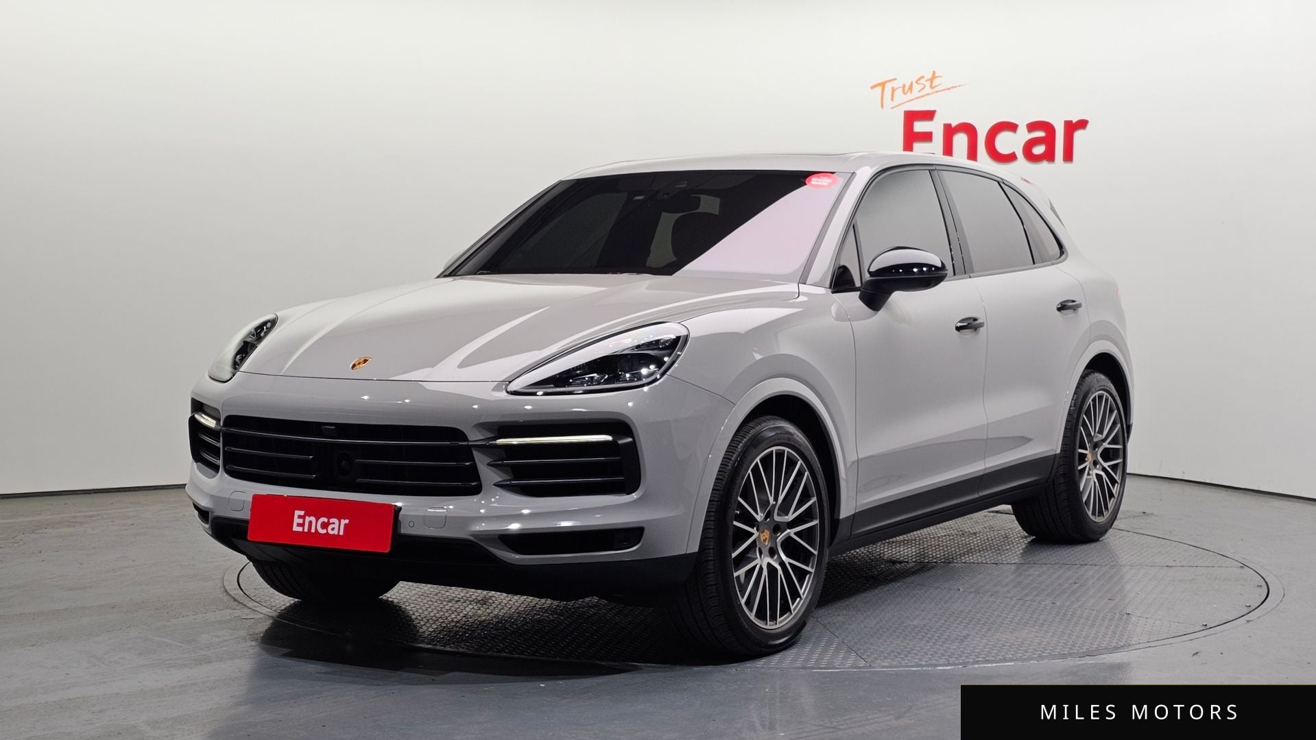 Porsche Cayenne 2023 — фото 1 из 12