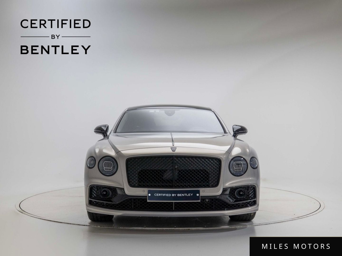 Bentley Flying Spur 2024 — миниатюра 2