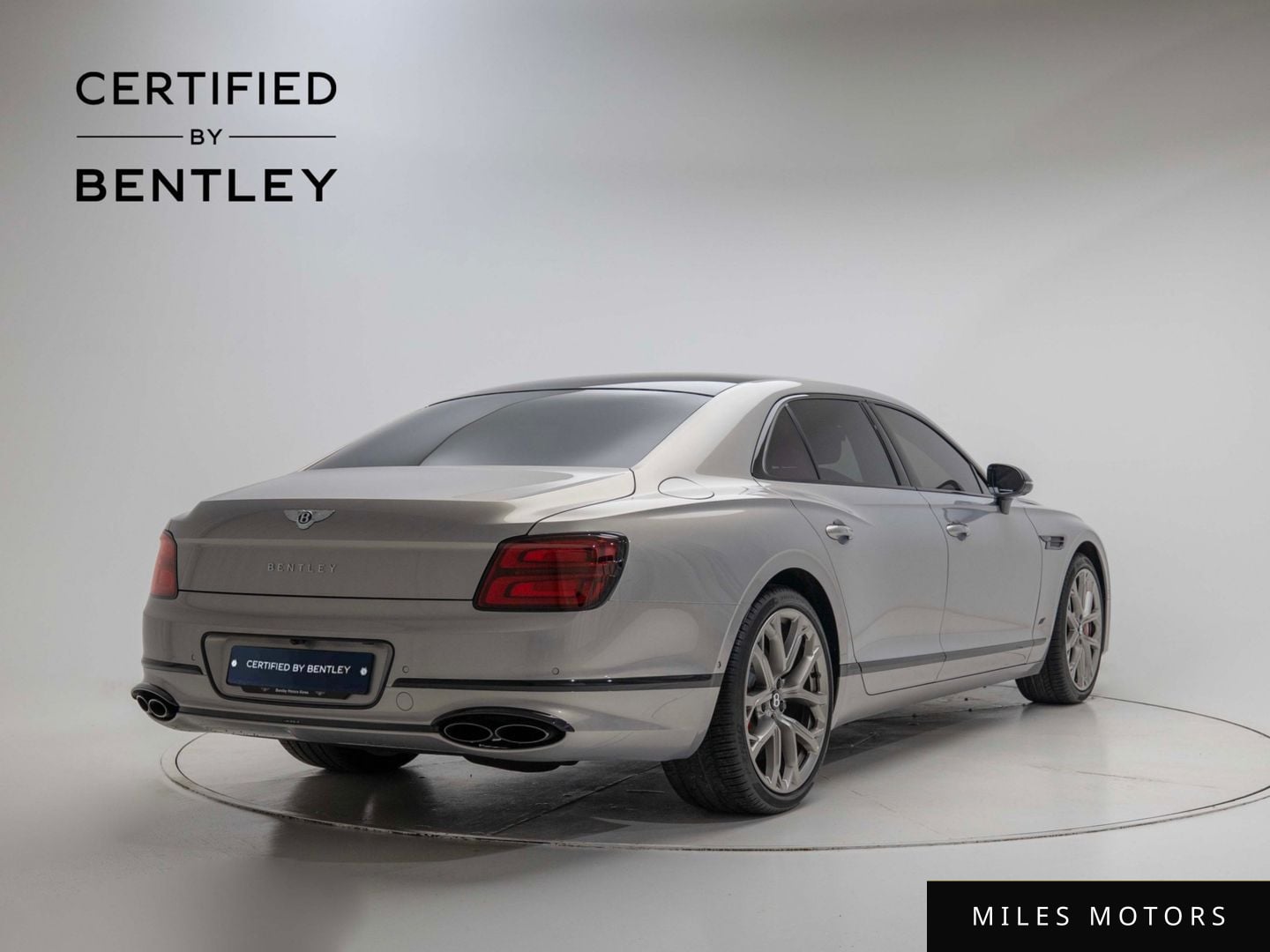 Bentley Flying Spur 2024 — миниатюра 4
