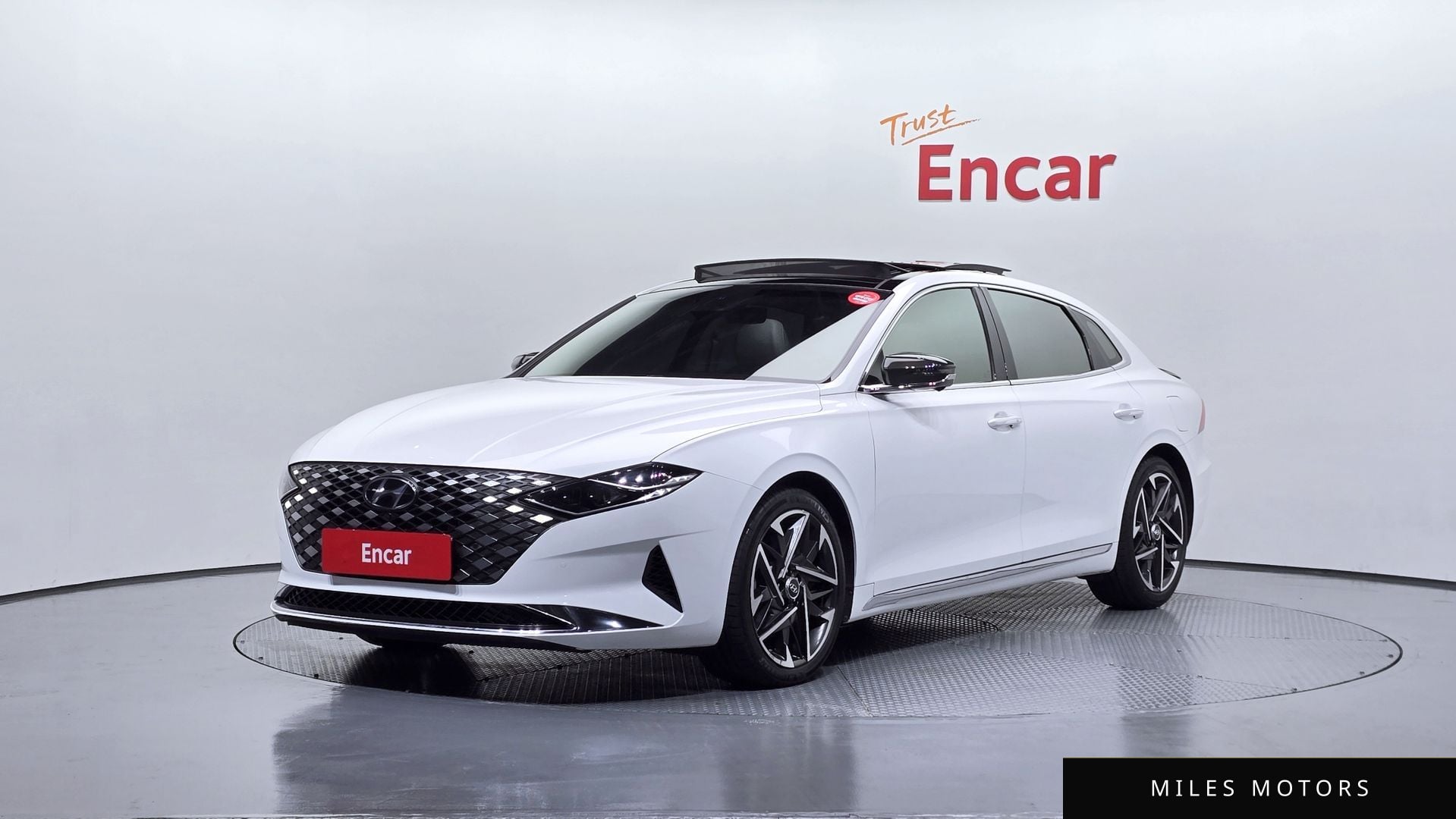 Hyundai Grandeur 2022 — фото 1 из 12