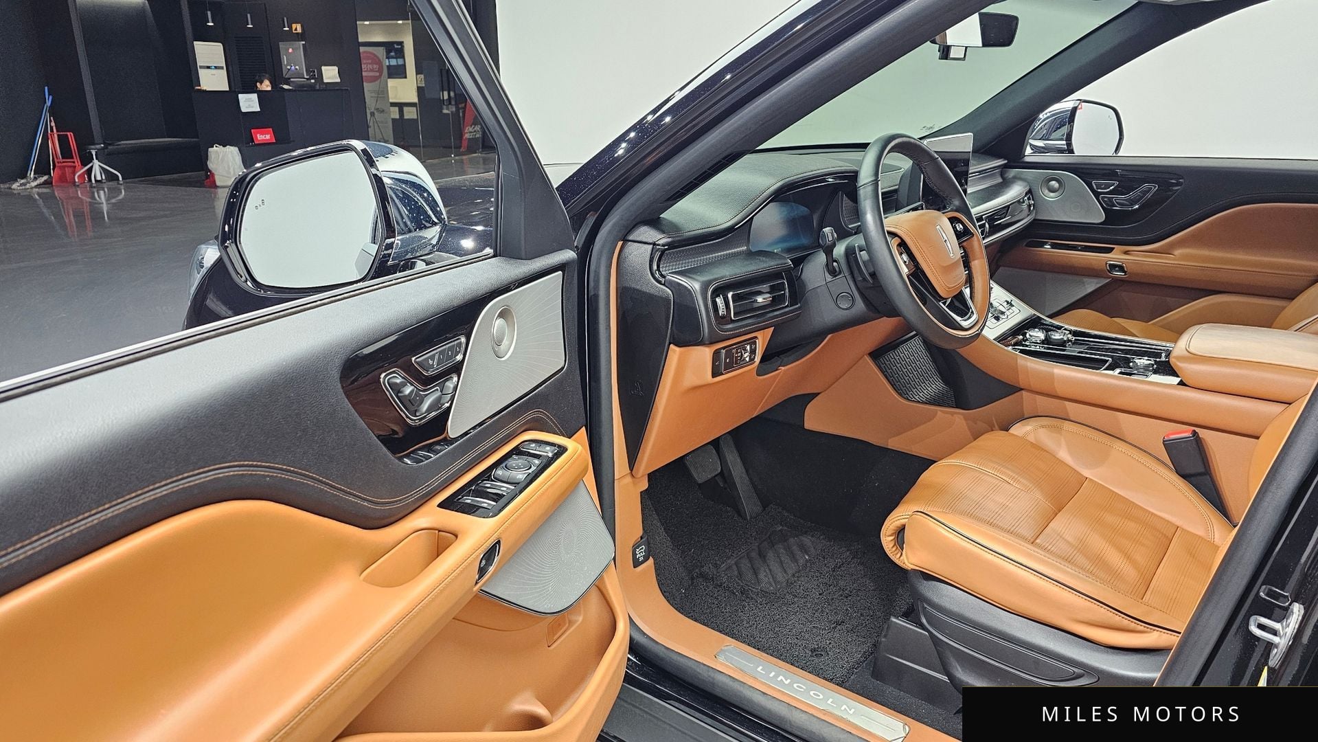 Lincoln Aviator 2022 — миниатюра 11