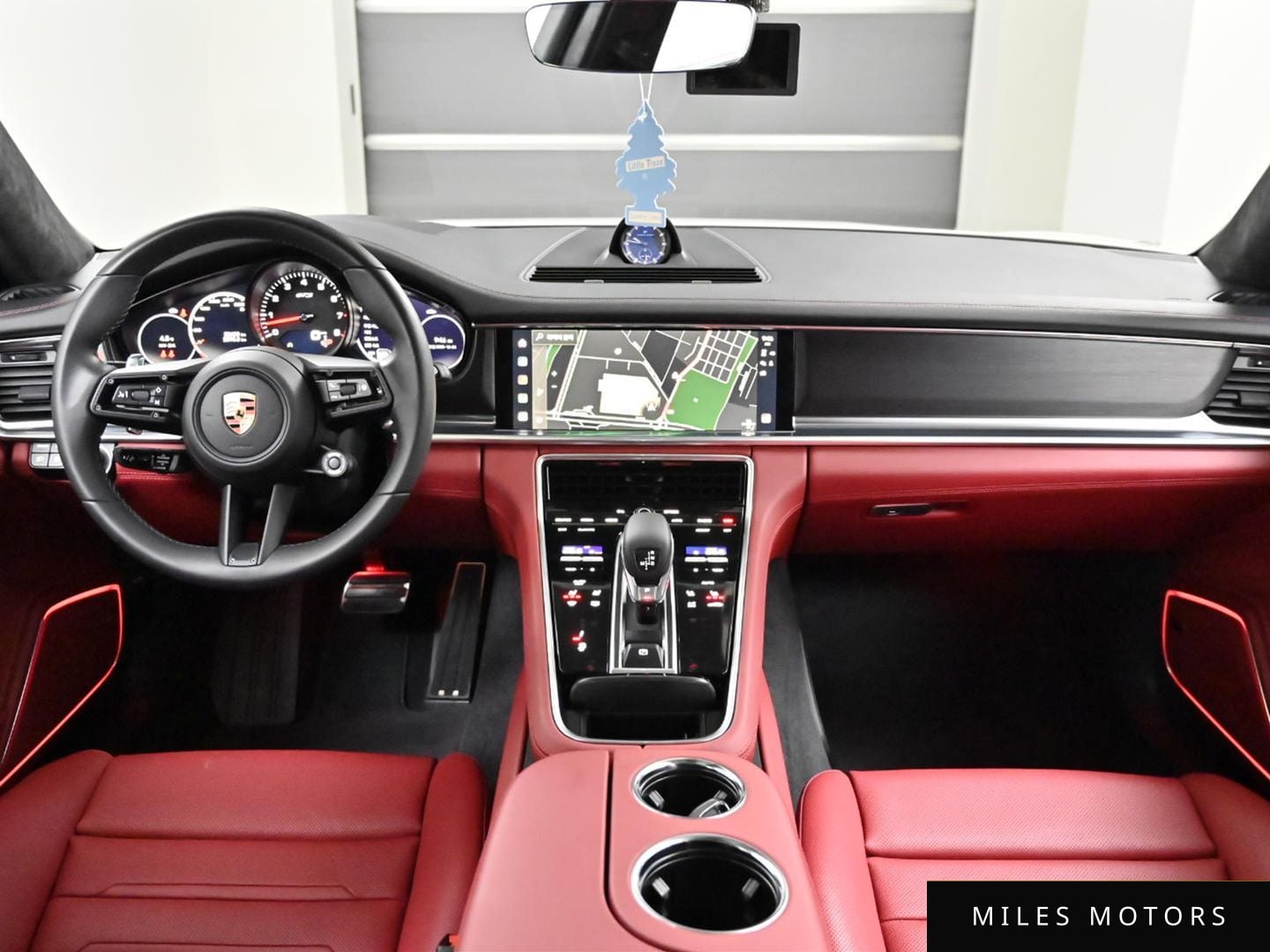 Porsche Panamera 2023 — миниатюра 7