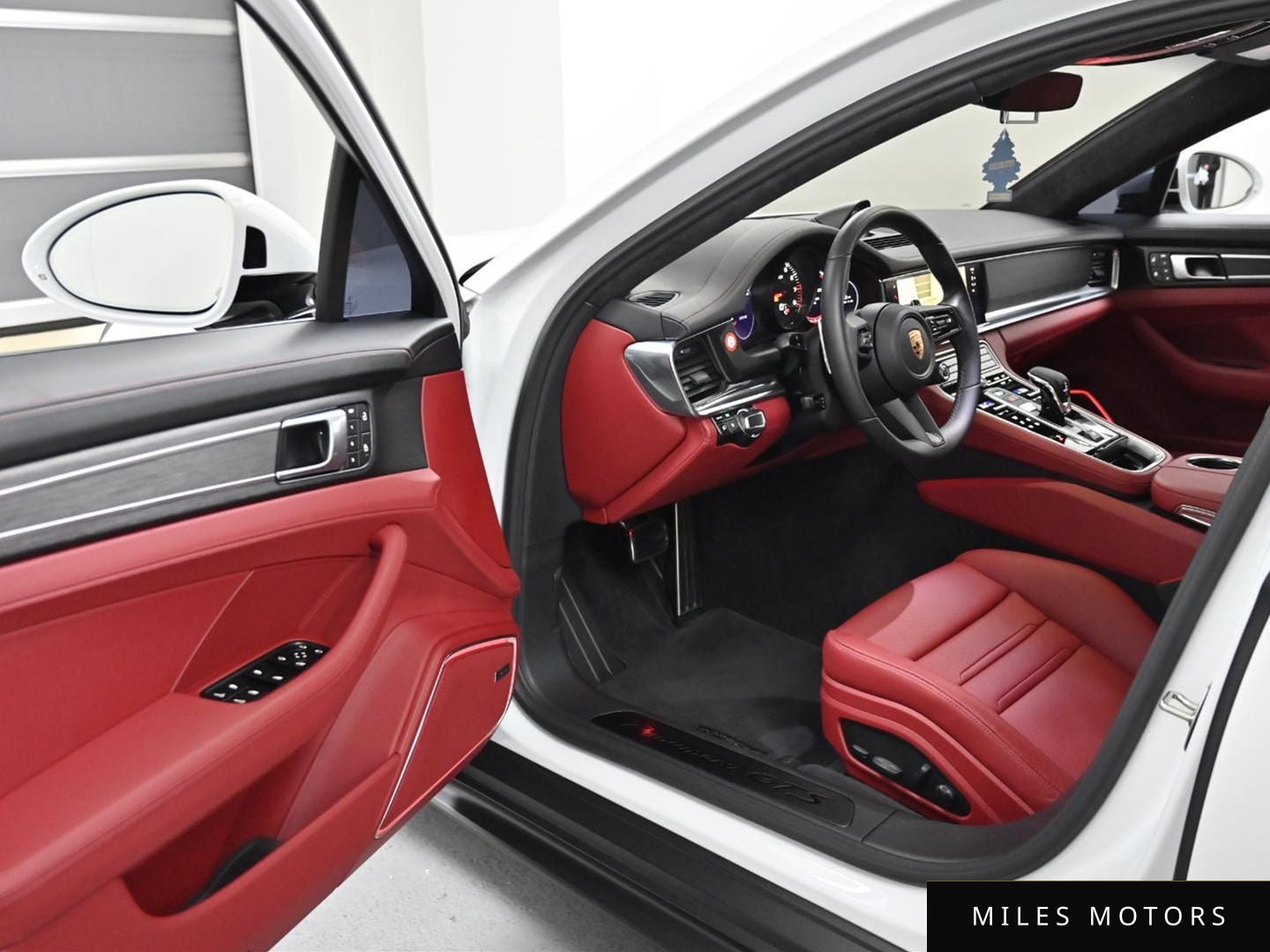 Porsche Panamera 2023 — миниатюра 11