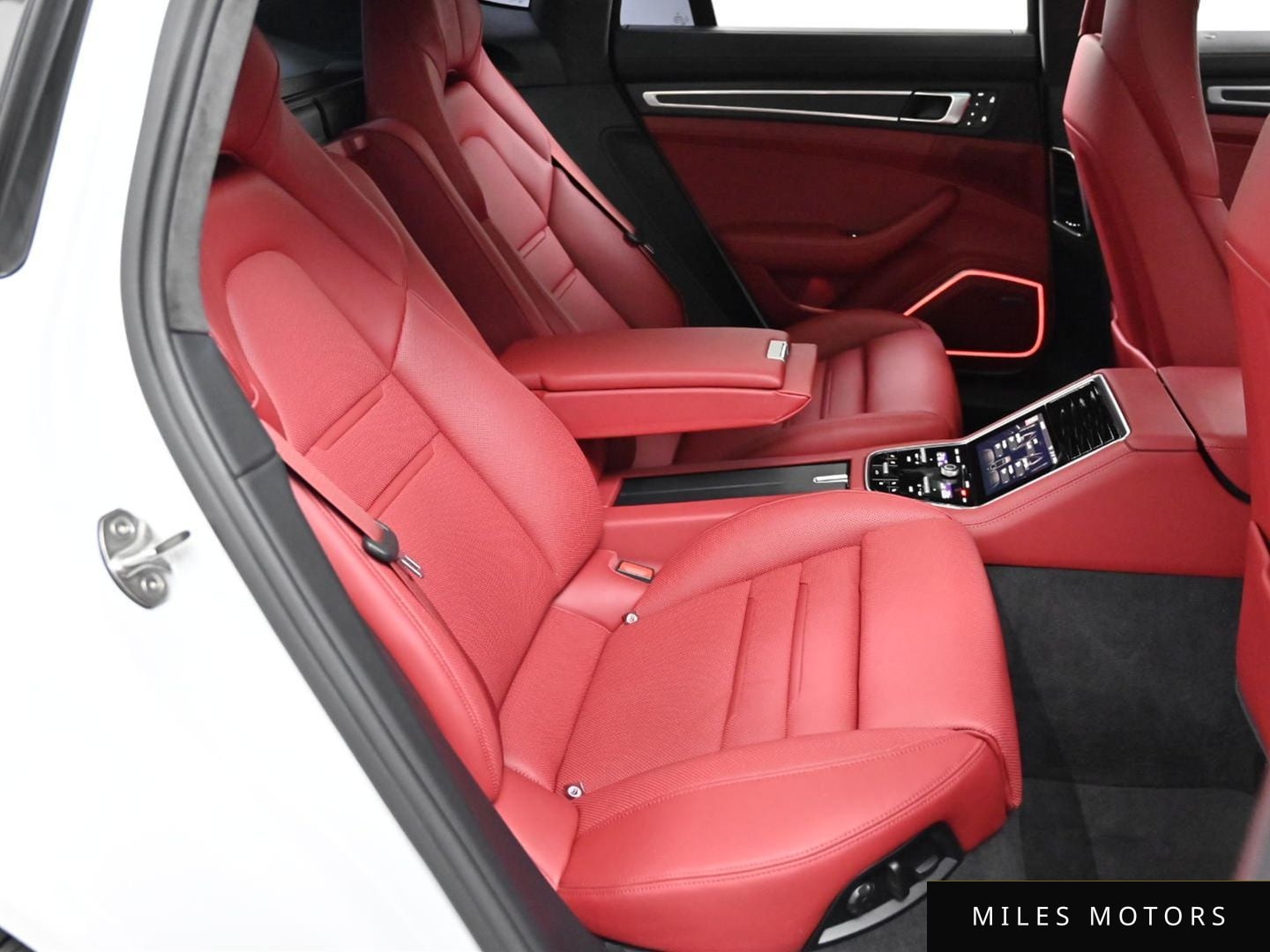 Porsche Panamera 2023 — миниатюра 12