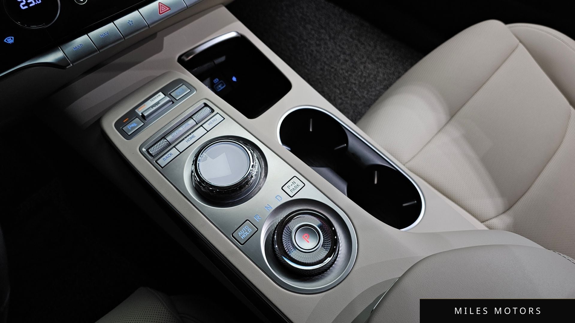 Genesis GV70 2023 — миниатюра 9