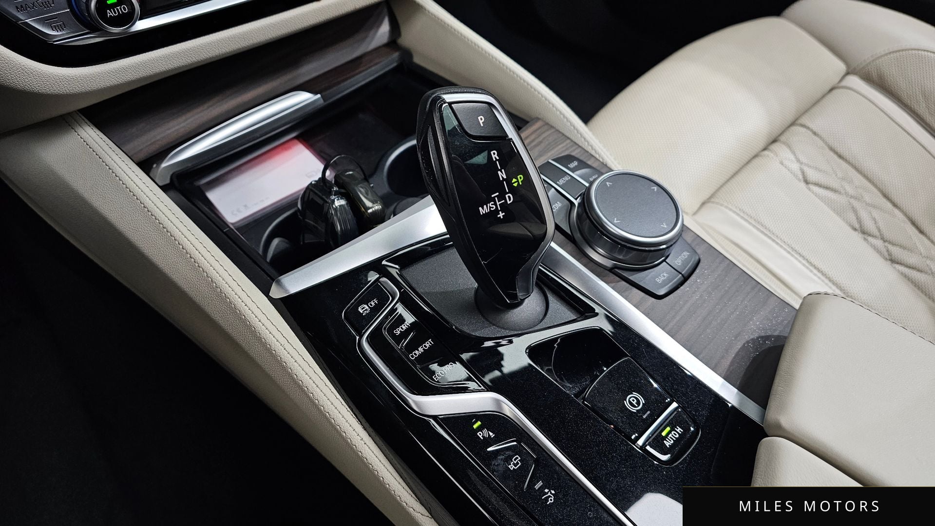 BMW 6 Series GT (G32) 2021 — миниатюра 9
