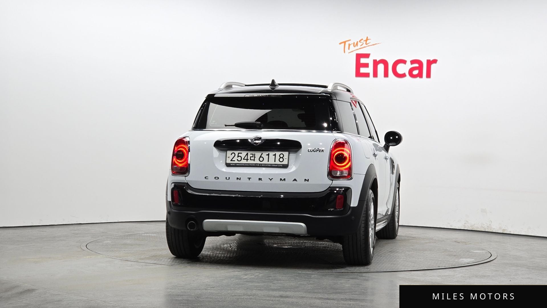 MINI 쿠퍼 컨트리맨 2019 — миниатюра 4