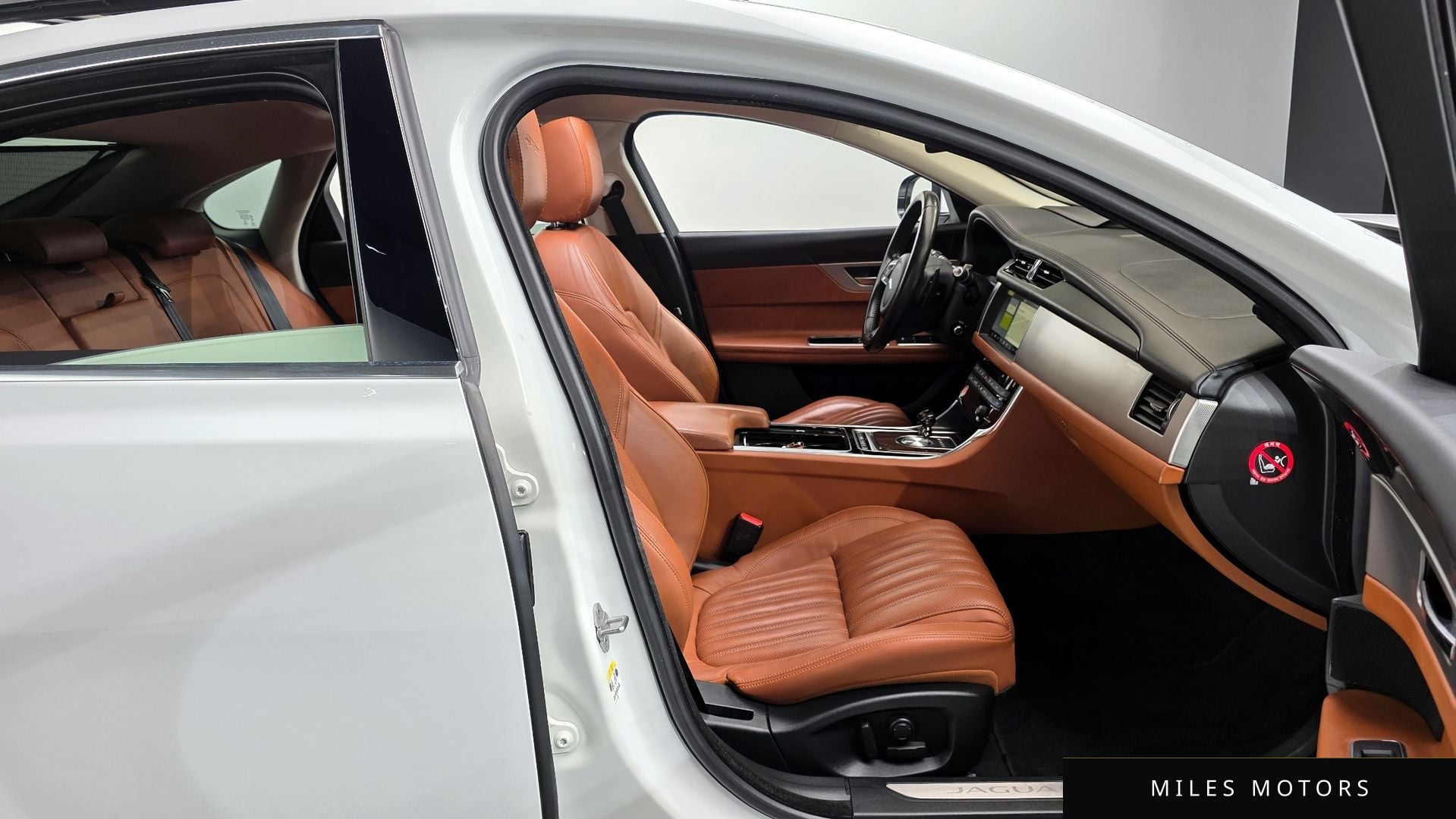 Jaguar XF (X260) 2017 — миниатюра 10