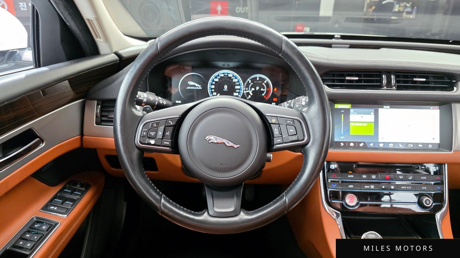 Jaguar XF (X260) 2017 — миниатюра 13
