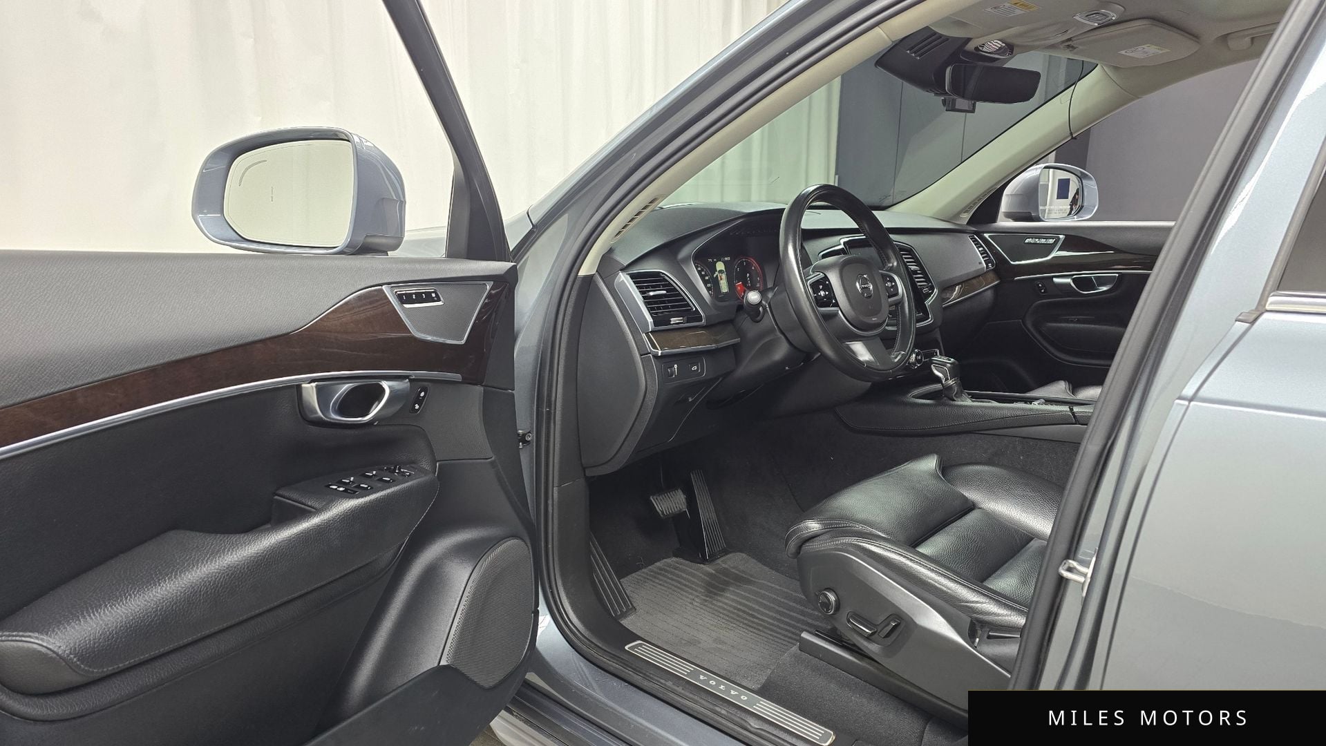 Volvo XC90 2018 — миниатюра 10