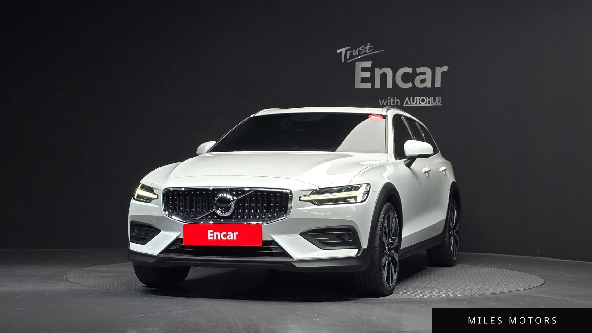 Volvo V60 2022 — миниатюра 3
