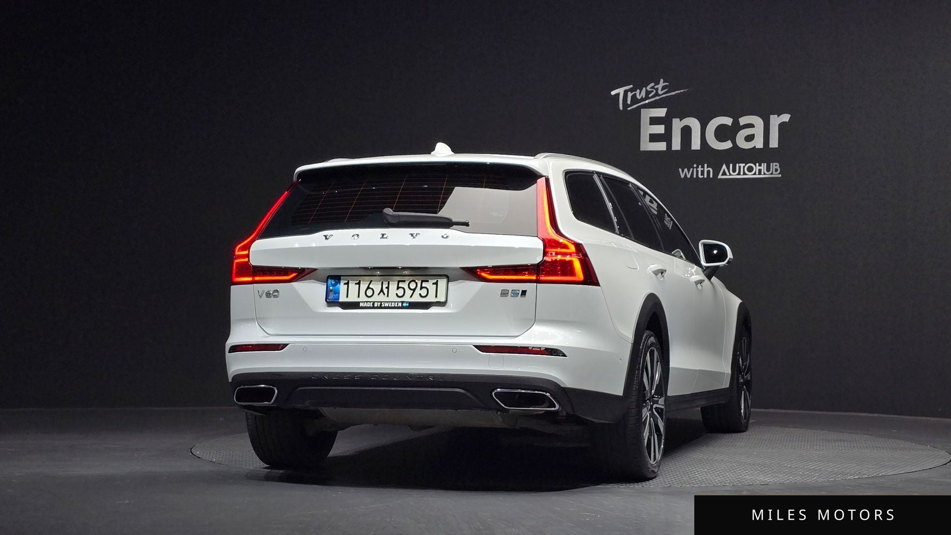 Volvo V60 2022 — миниатюра 4