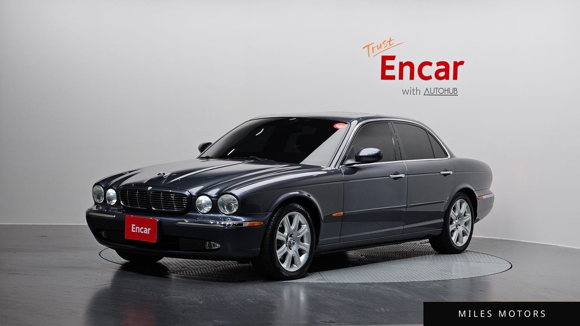 Jaguar XJ-8 2005 — фото 1 из 12