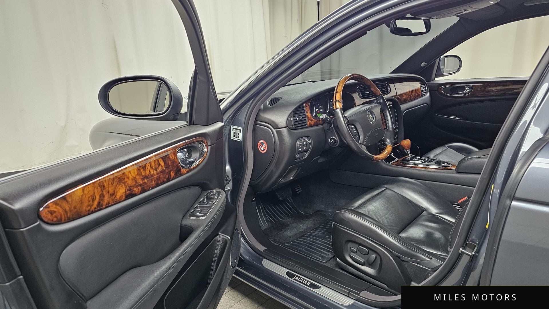 Jaguar XJ-8 2005 — миниатюра 10