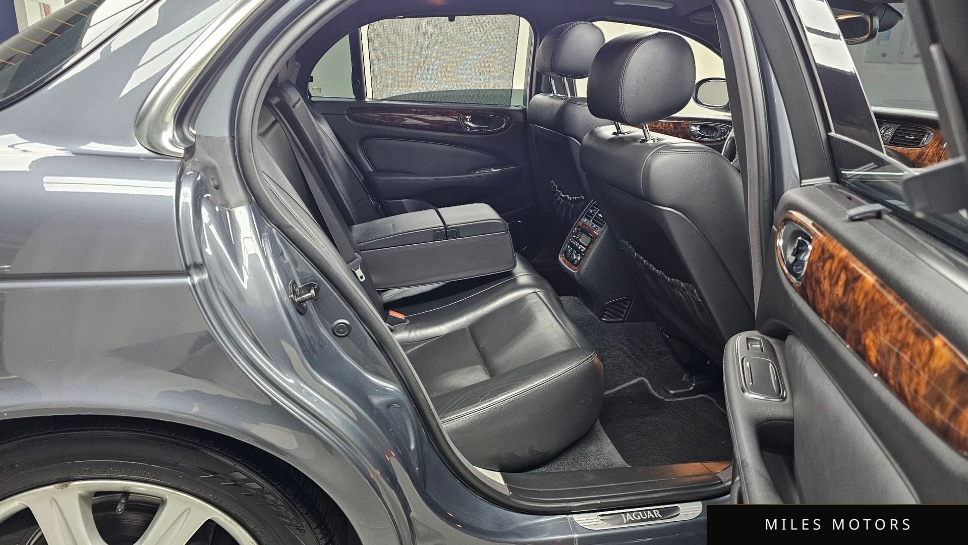 Jaguar XJ-8 2005 — миниатюра 12