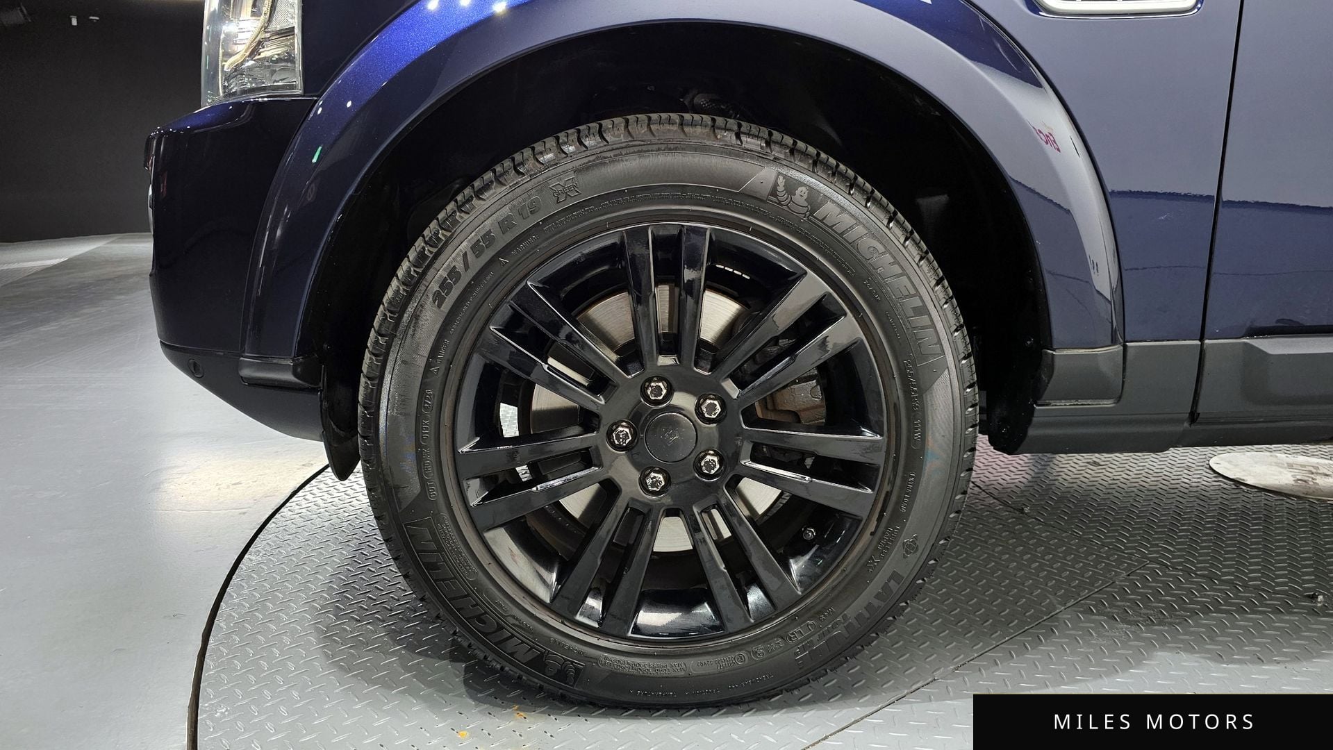 Land Rover Discovery 2016 — миниатюра 5