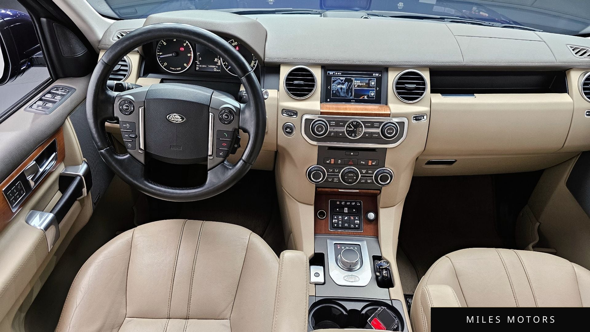 Land Rover Discovery 2016 — миниатюра 7