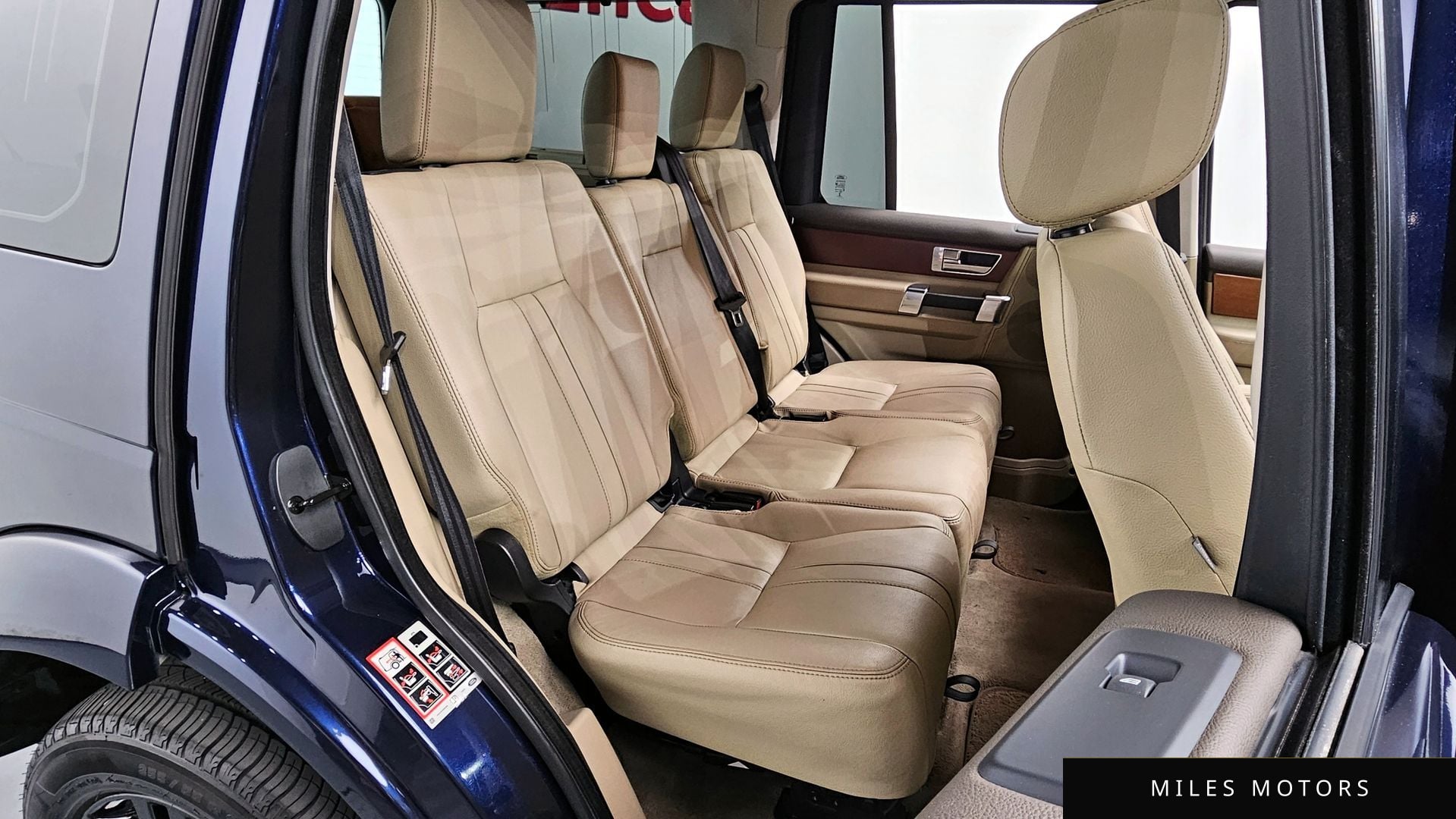 Land Rover Discovery 2016 — миниатюра 11