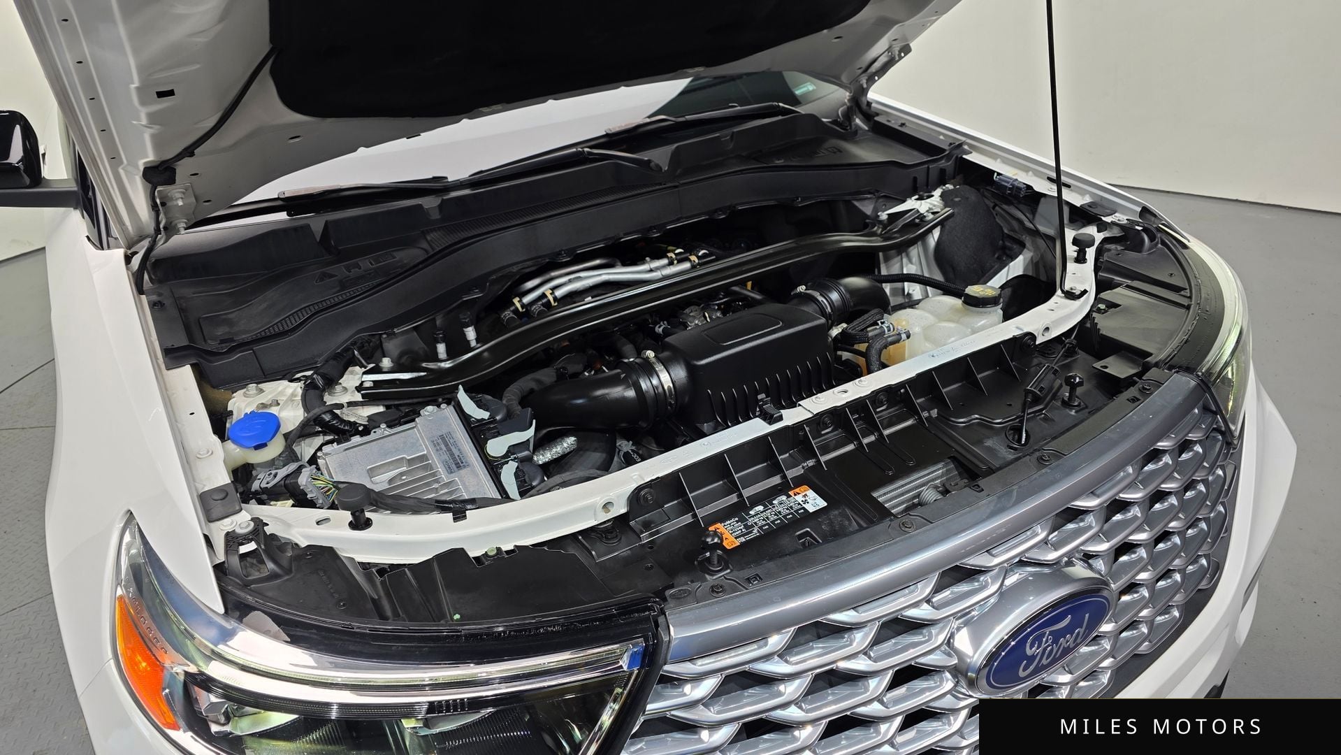 Ford Explorer 2022 — миниатюра 6
