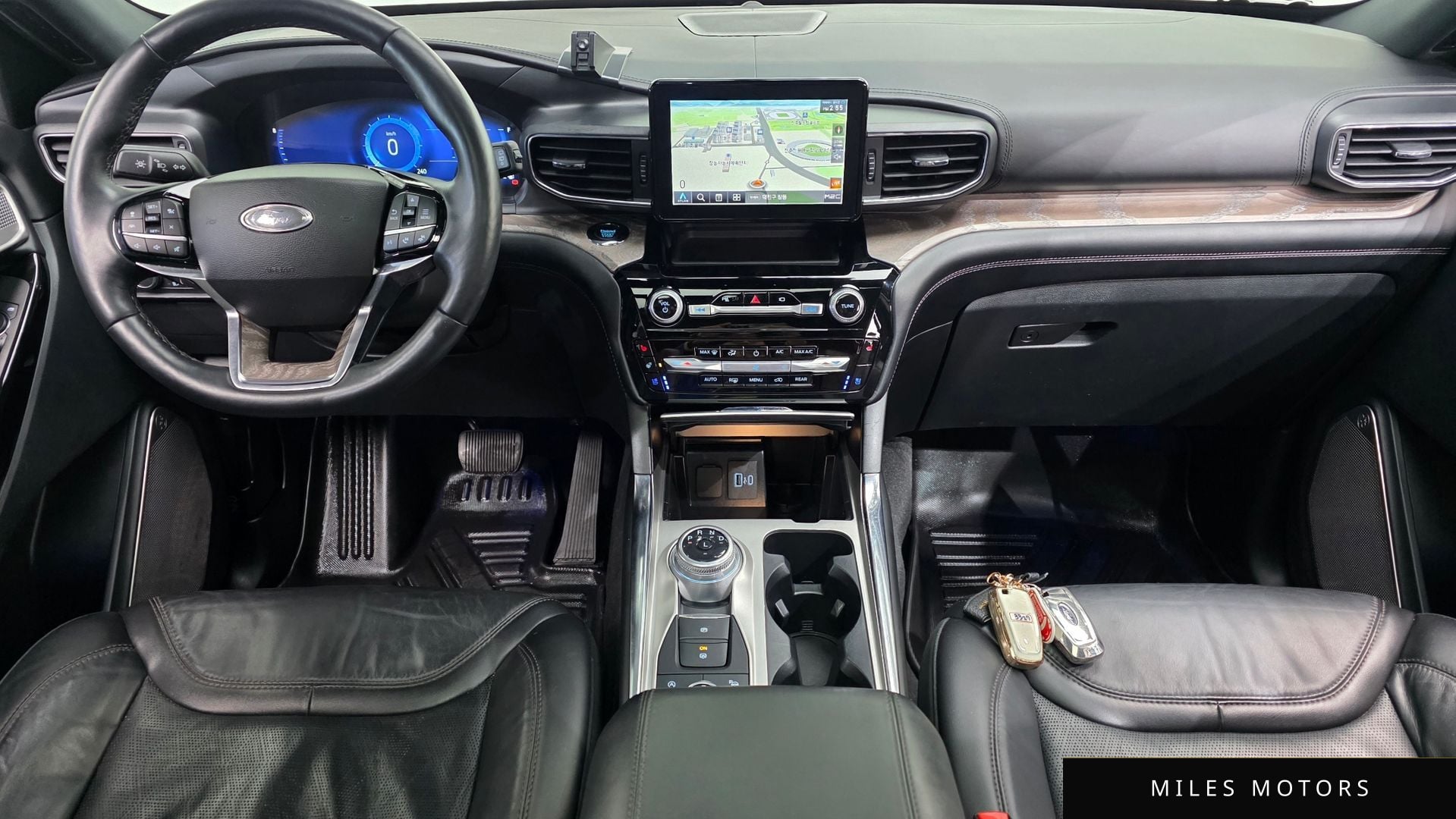 Ford Explorer 2022 — миниатюра 7