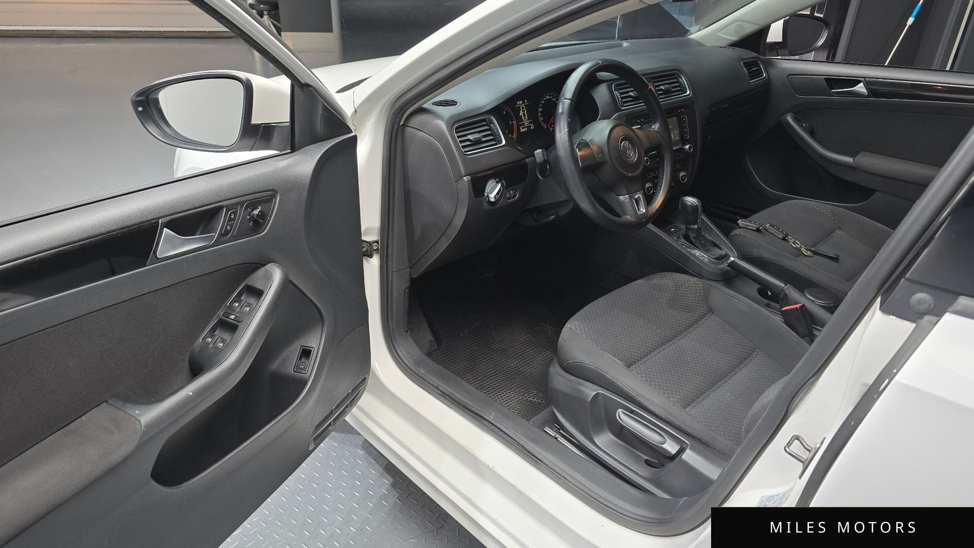 Volkswagen Jetta 2012 — миниатюра 11