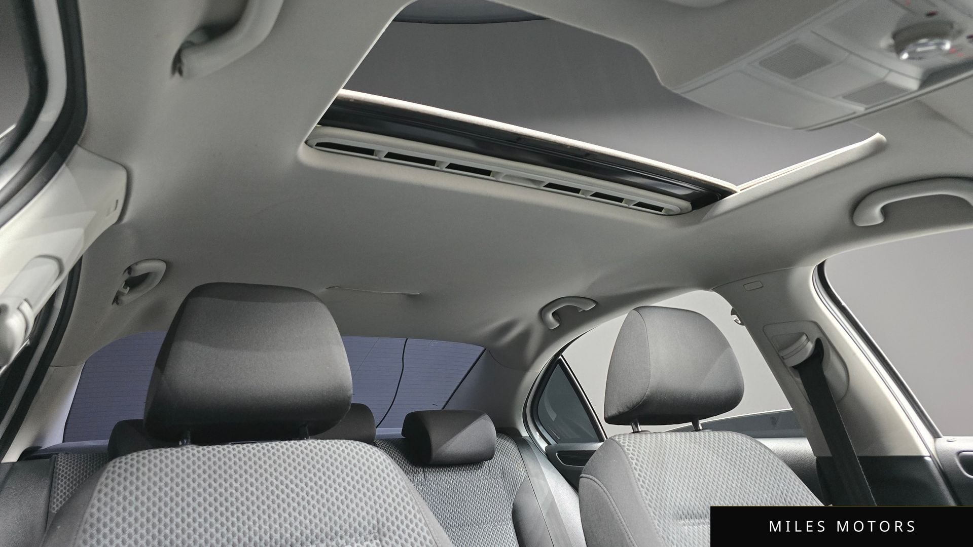 Volkswagen Jetta 2012 — миниатюра 19