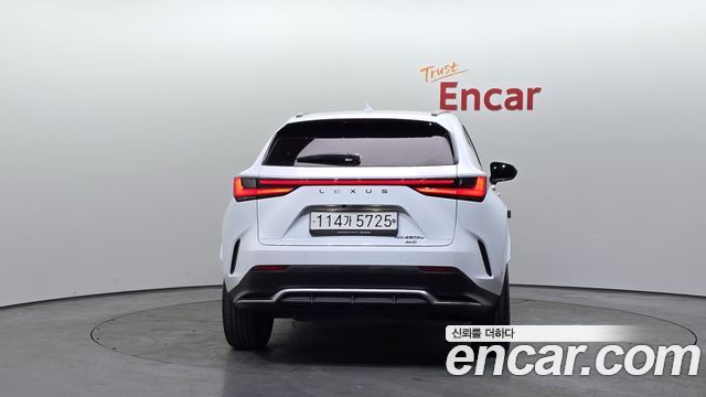 Лексус NX450h+ 2022 — миниатюра 4