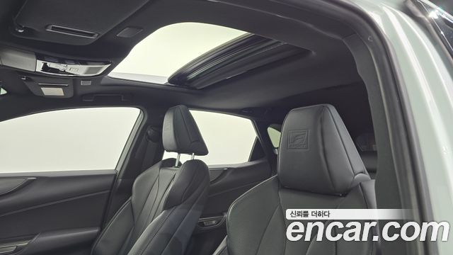 Лексус NX450h+ 2022 — миниатюра 19