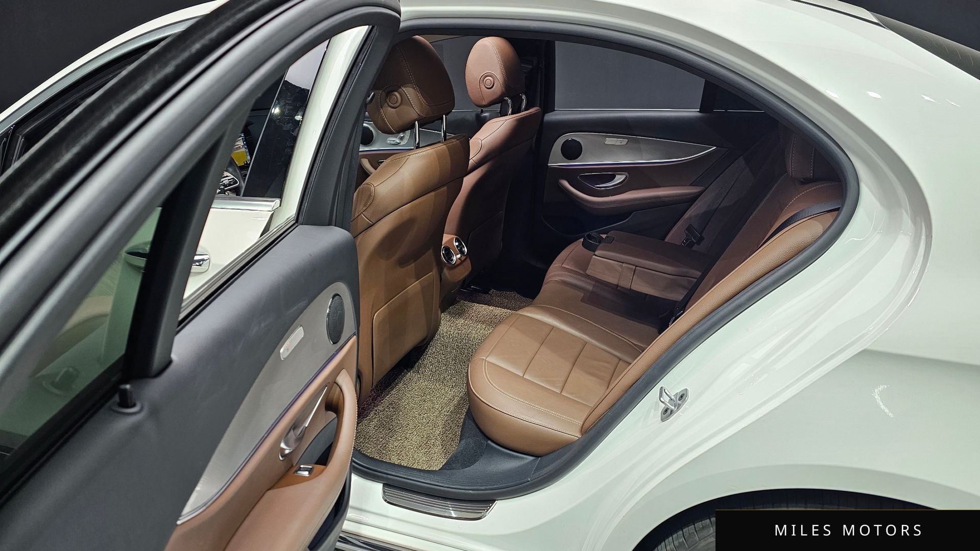 Mercedes-Benz E-Class W213 2019 — миниатюра 12