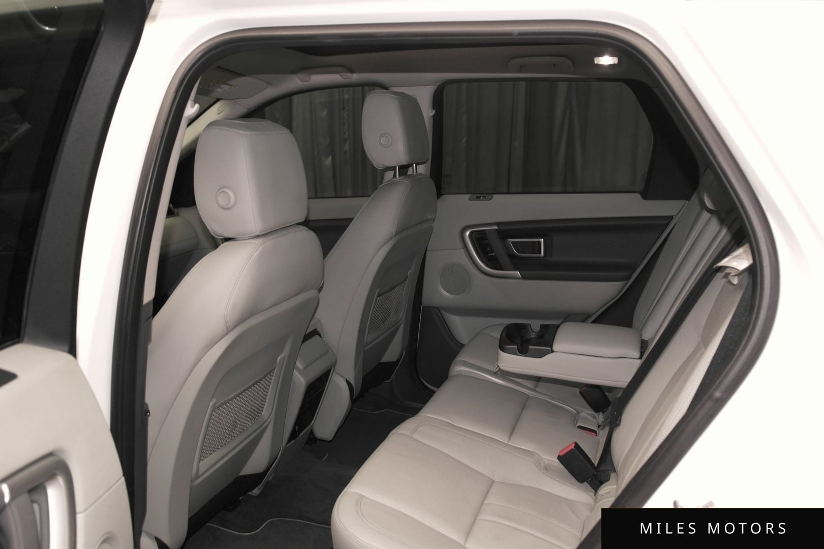 Land Rover Discovery Sport 2017 — миниатюра 11