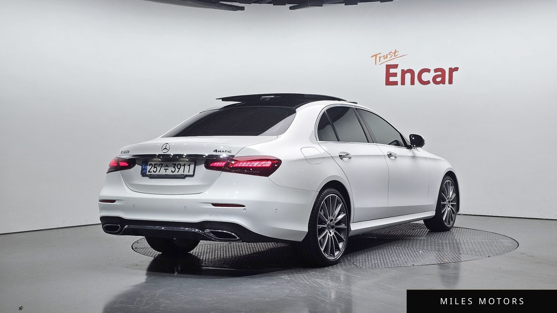 Mercedes-Benz E-Class W213 2021 — миниатюра 2