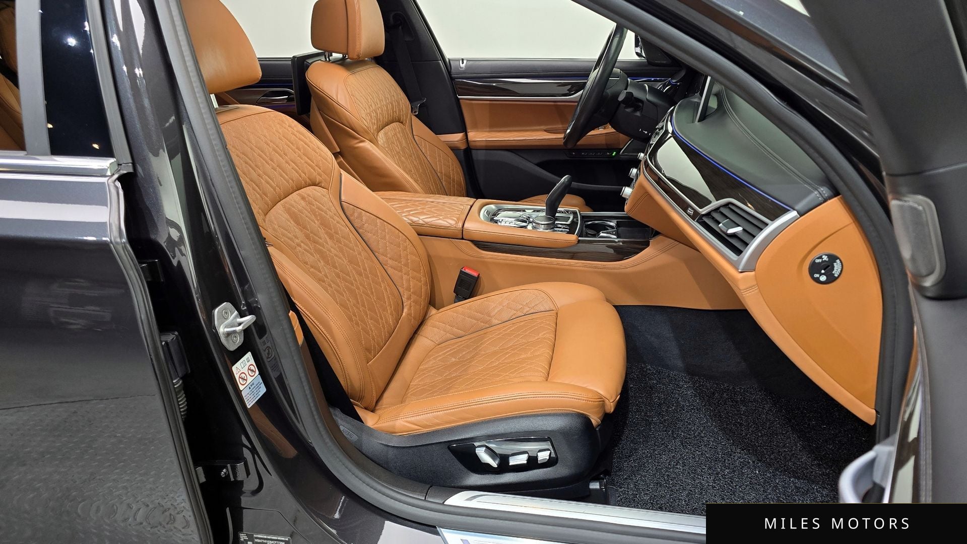 BMW 7 Series (G11) 2021 — миниатюра 12