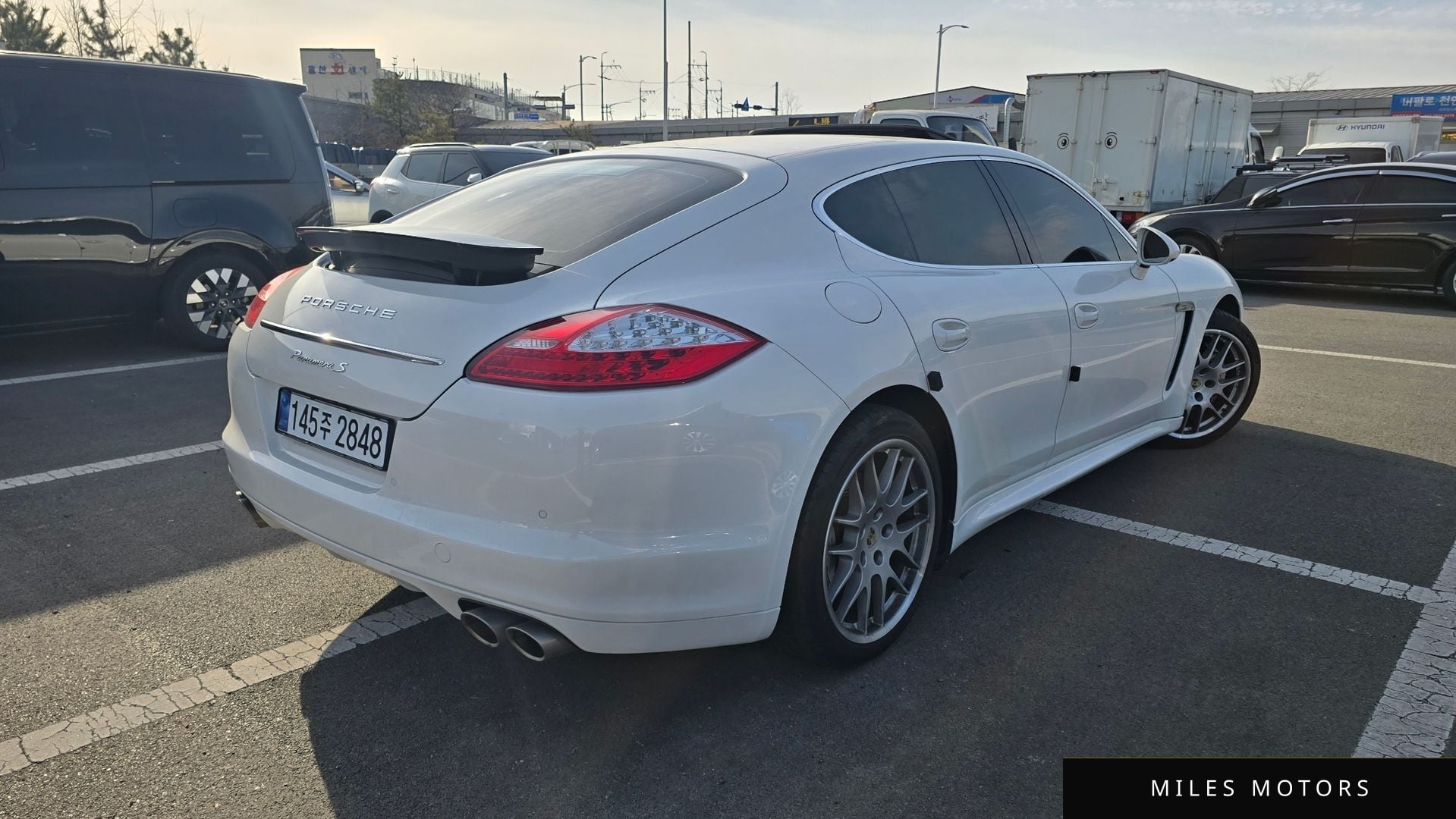 Porsche Panamera 2011 — миниатюра 2